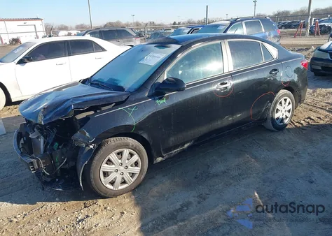 2021 Kia Rio Lx z USA, uszkodzony, nr VIN 3KPA24AD2ME377384